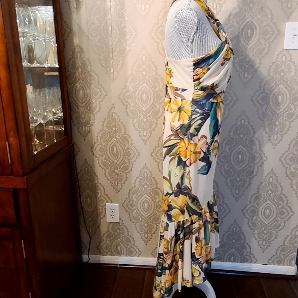 Sexy Crossed Neck Keyhole Front Floral Mermaid Dress - Picture 6 of 10